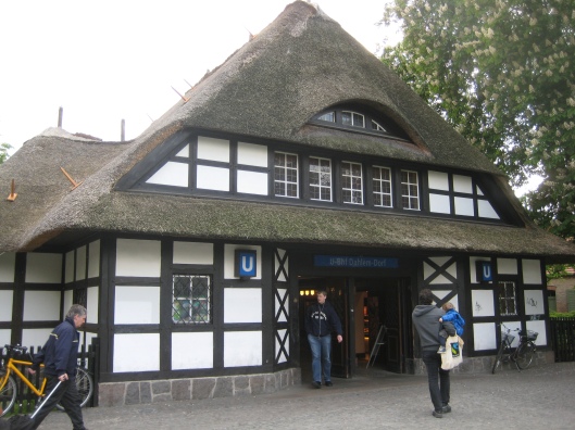 common reed thatched roof at u-bahn station